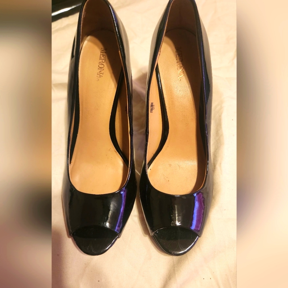 Merona pumps peep toe black heels